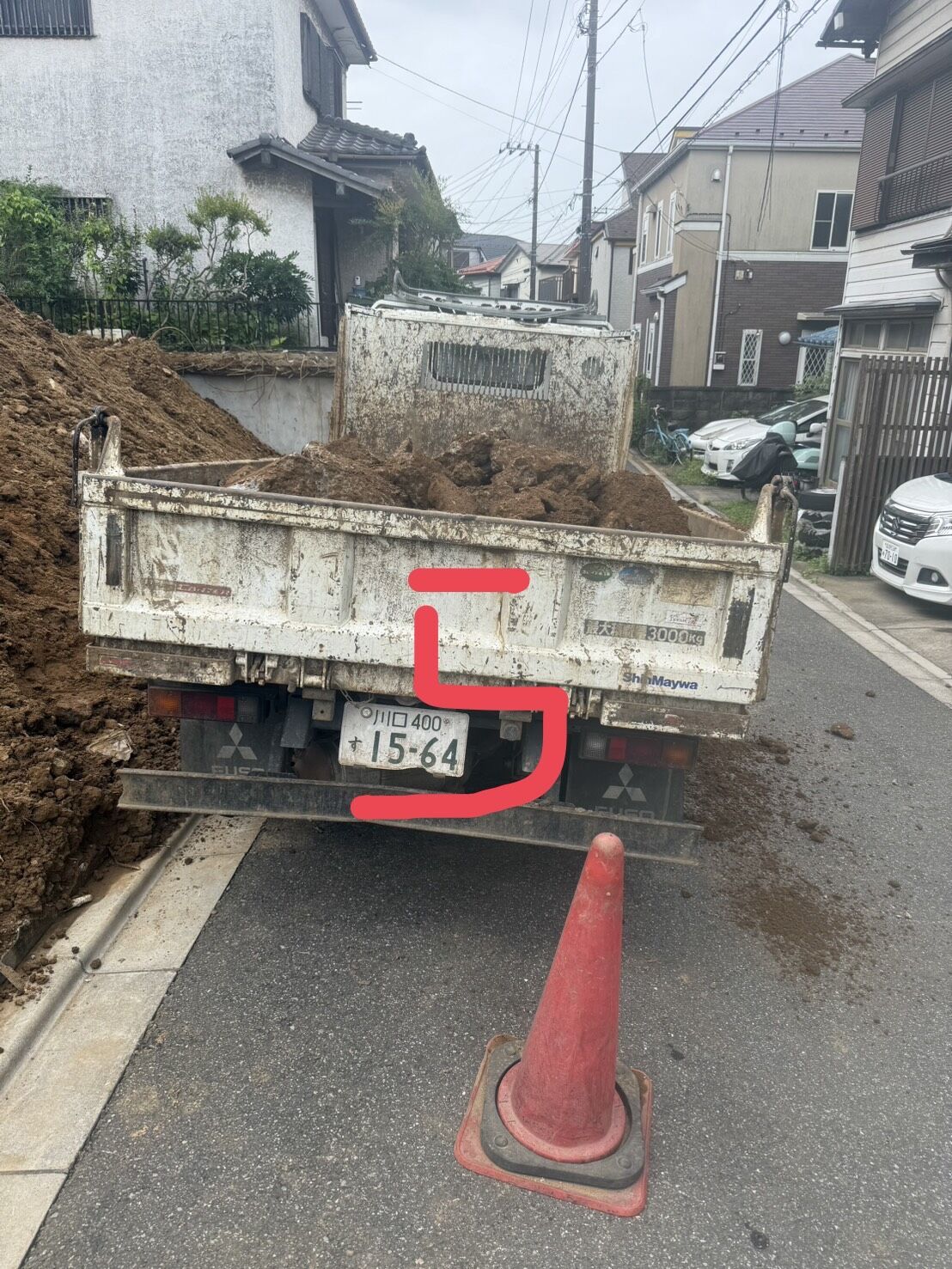 地中埋設物とは？土地からトラック11台分のガラが出てきた実例をもとに撤去費用・リスク・対策を解説｜合同会社ＤＨ