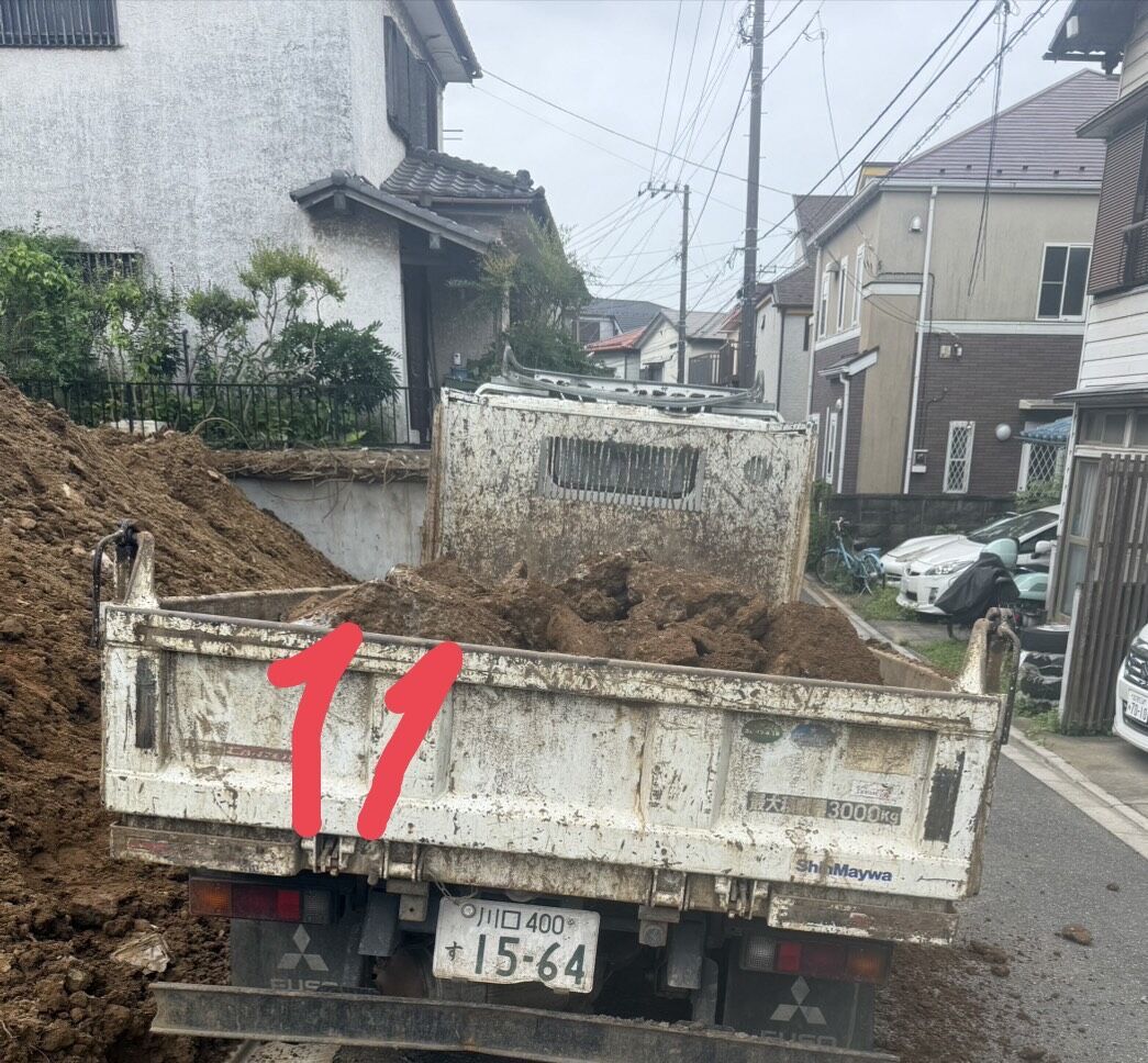 地中埋設物とは？土地からトラック11台分のガラが出てきた実例をもとに撤去費用・リスク・対策を解説｜合同会社ＤＨ
